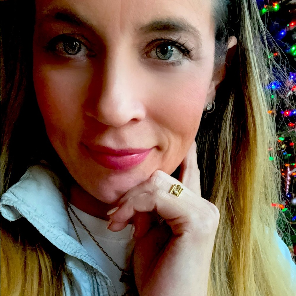 Meet your Posher, Holly